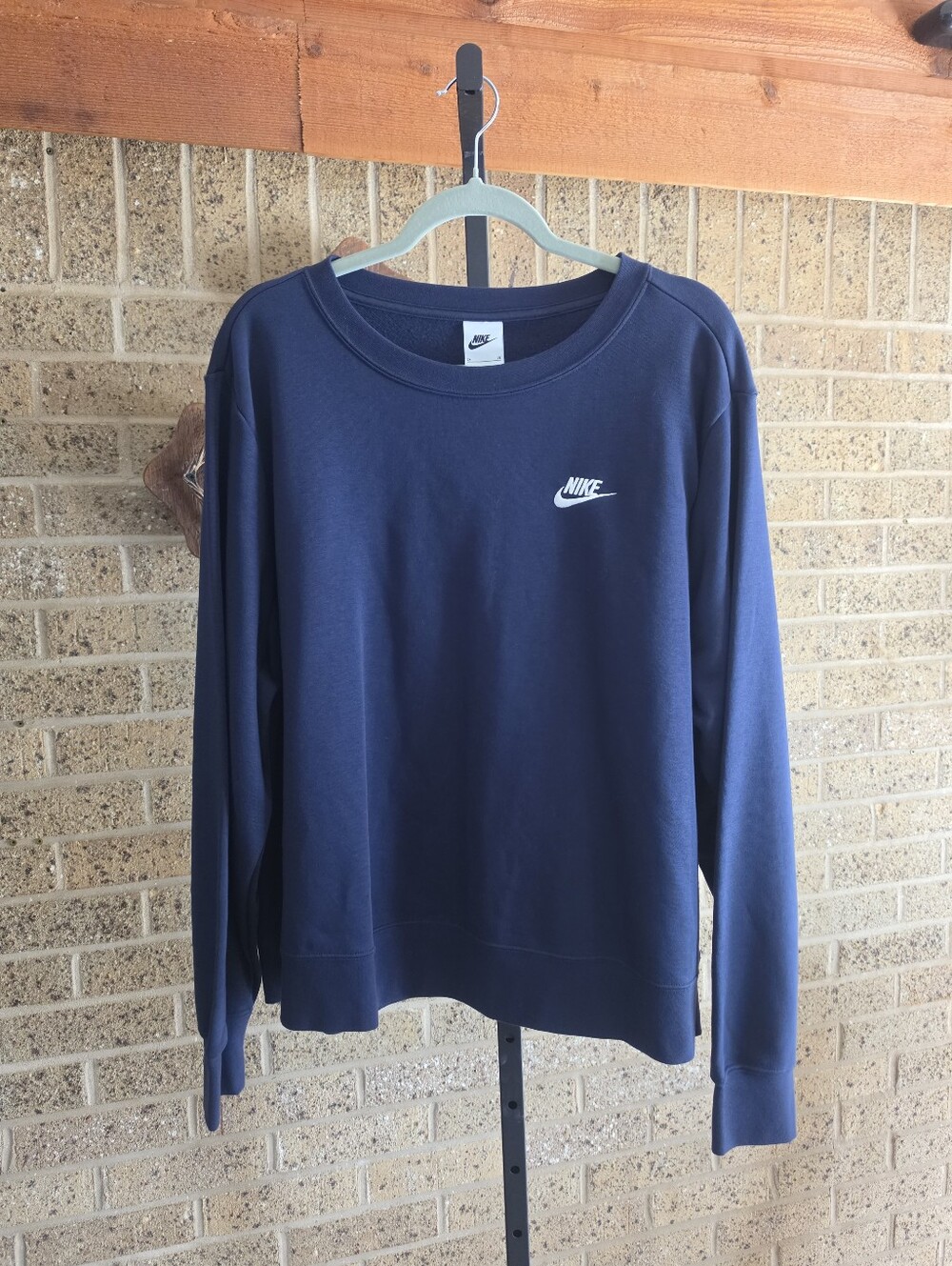 NWT Womens Nike Sweatshirt. Size 2x